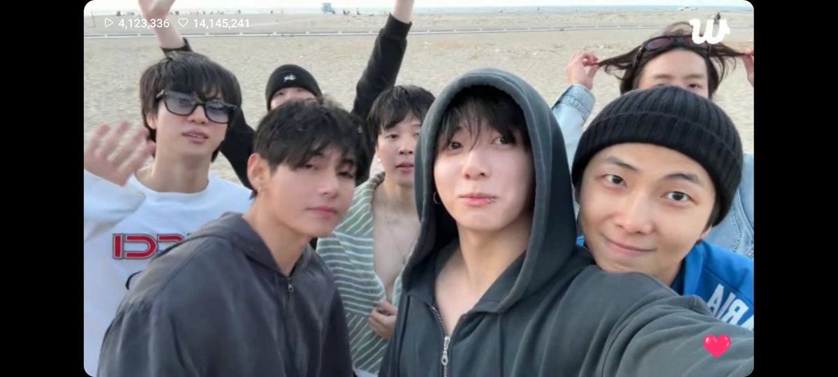 Fr9tillitas's tweet photo. BASTA SON TAN LINDOS 😭😭 https://t.co/UgKho9GUox