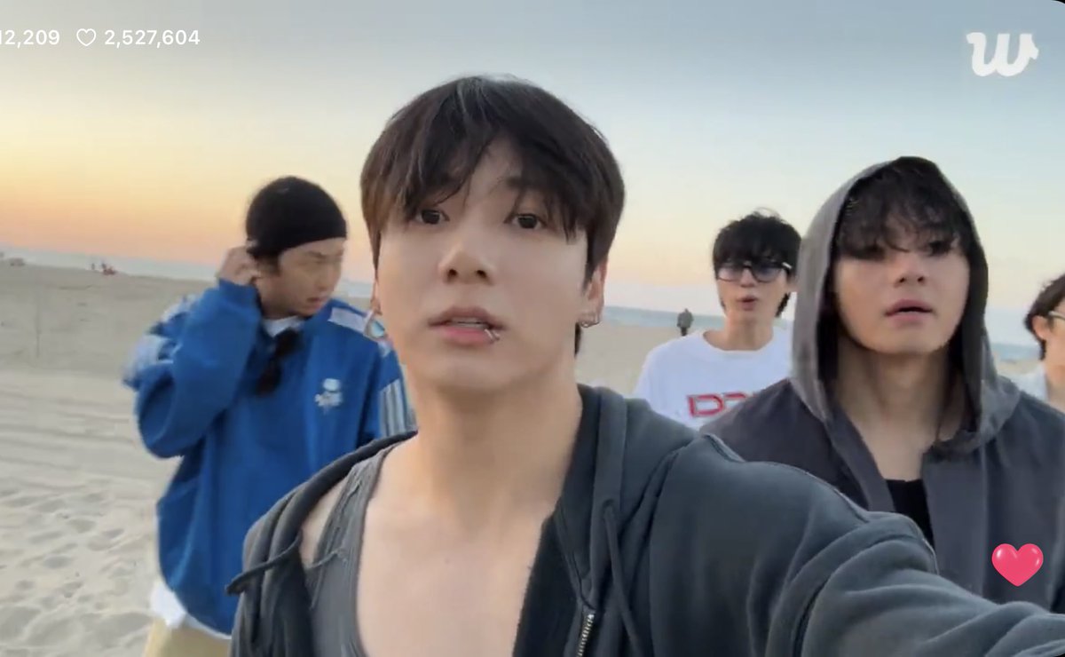 니넨 이휘재나시 입은 남자 만나지마라
내가 만나고 싶으니까