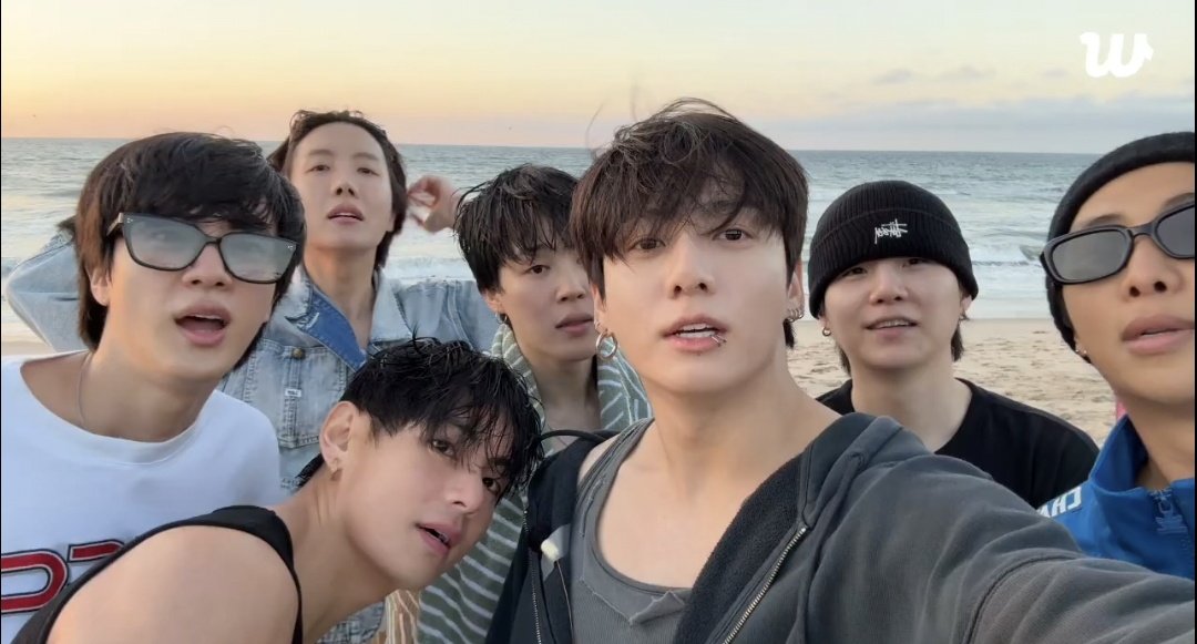 LLL July🐰 tweet media