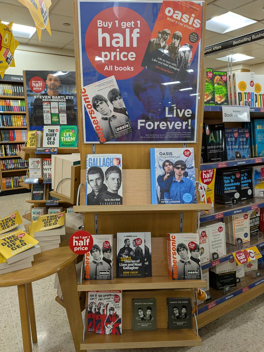 yukky_web's tweet image. 今日は、天国のようなイギリスの本屋で買ってきたoasisクイズを解いて過ごします😌まだまだ勉強することは多い
