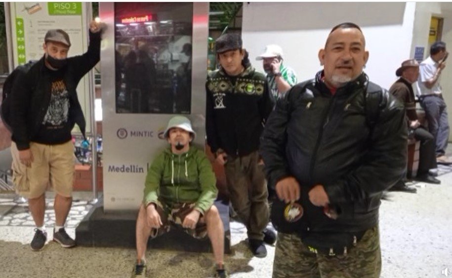 Seguimos en la ruta. Un día aquí y otro allá. Espéranos en tu ciudad.