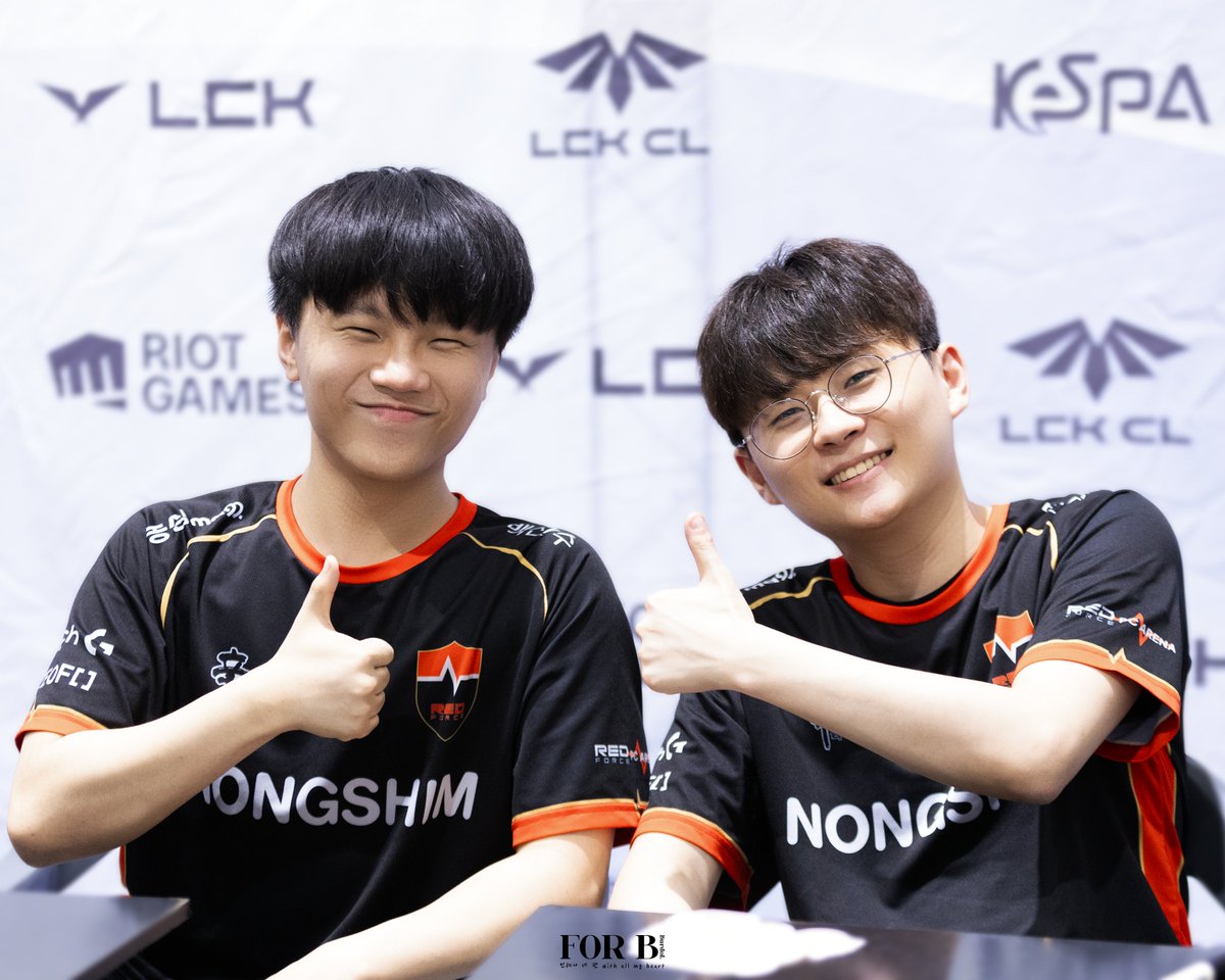 250729 LCK CL NS vs. BRO 승리 팬미팅 #Carim #오재승 #Sylvie #이승복

행운의 쌍따봉 by 우리 팀 정글러들🌟
