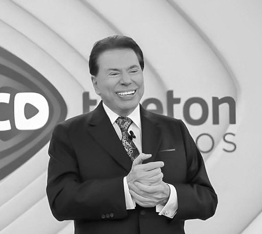 brenno__moura's tweet image. Há 1 ano, o ícone da televisão brasileira, Silvio Santos, nos deixava aos 93 anos. 

#SilvioSantos