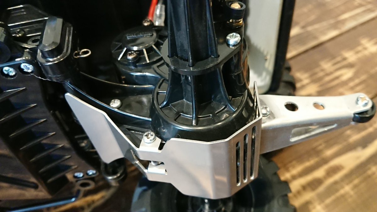 INAKAサーキット(公式) (@inakacircuit) on Twitter photo INK-005〈リジットデフガードforウィリー〉
・ランチボックス系のギアボックスのガードになります。
・ステンレス製レーザー刻印付きです。
・取り付けには既存の穴の貫通加工が必要です。
対応:ランチボックス/ミッドナイトパンプキン/パジェロウイリなど
価格:1500 INK-005〈リジットデフガードforウィリー〉
・ランチボックス系のギアボックスのガードになります。
・ステンレス製レーザー刻印付きです。
・取り付けには既存の穴の貫通加工が必要です。
対応:ランチボックス/ミッドナイトパンプキン/パジェロウイリなど
価格:1500