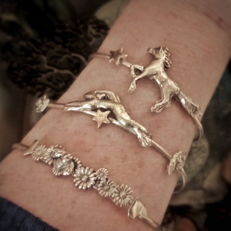 LizShewan's tweet photo. The spirit of the horse and hare helps you connect and access your personal freedom...

Learn more and sign up for a 10% discount 👉 https://t.co/nIy8GXQy6j

#Naturelovers #Elizabethsboutique #Dorsetartist https://t.co/jbkwCeVmbb