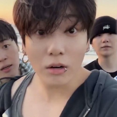 정국 tweet media