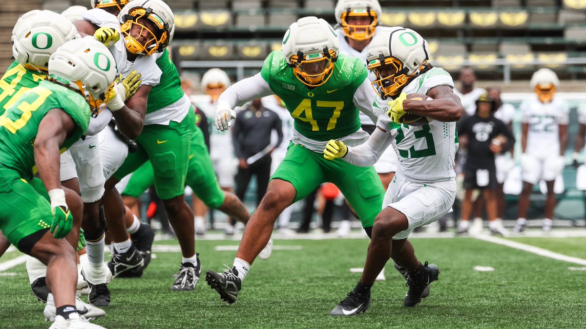 Oregon Football tweet media