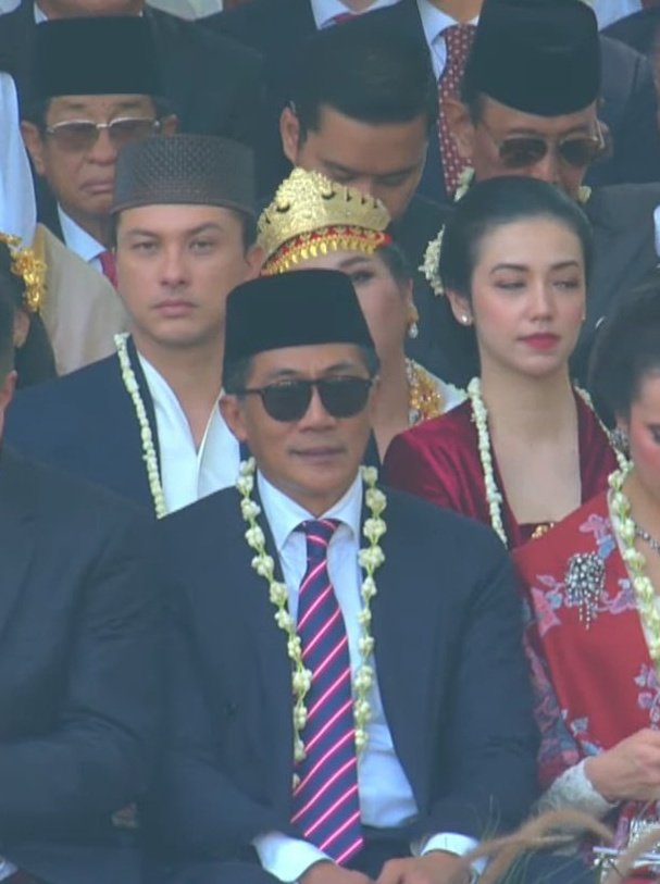 txtaboutnicsap's tweet image. reuni 'adu rayu' di istana merdeka pagi ini, yaaass.. 😭😭❤️