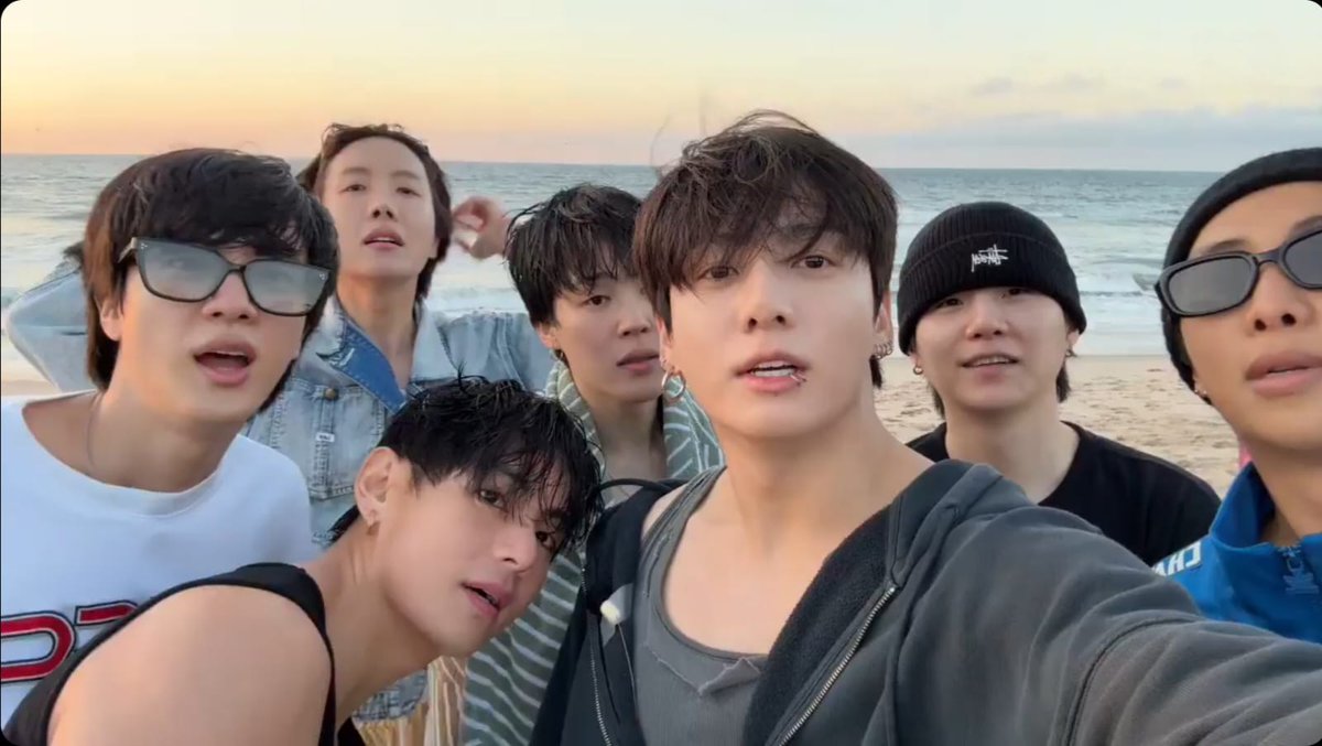 SoftKSJ_'s tweet photo. Nose como expresar con palabras exactas lo mucho que los amo y lo que significan en mi vida los 7 
@BTS_twt https://t.co/5CL2aC3wyu