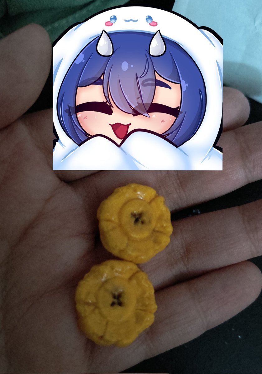 Perdón que haya estado media desaparecida, me han sacado de mi cuevita y realmente me siento muy feliz, la razón? TENGO ARETES DE PATACONEEEES, me pone mu feliii waaa💙 

Mañana descanso y el lunes empezamos con la chambita fuerte! Wiii , los queroooo💙✨