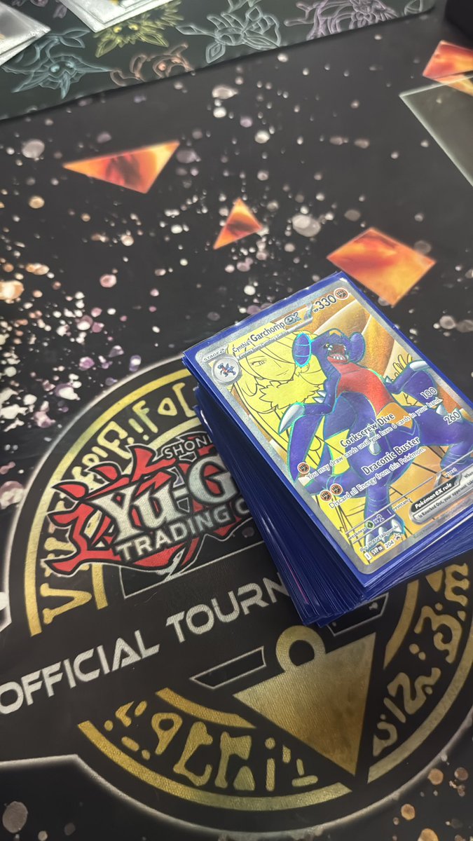 Hoy gané mi primer torneito de poke con garchomp 🥹