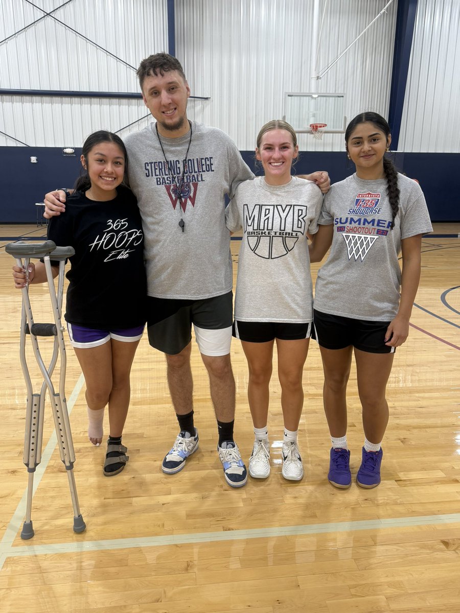 365 Hoops Elite (@365hoopselite) on Twitter photo Great day on Sterlings campus! No worries just a sprain! <a href="/alysaj_20/">Alysa Scott</a> <a href="/Matney_Epperson/">Matney Epperson</a> <a href="/erinlopez26/">Erin Lopez ✝️</a> Nicely ran camp <a href="/Evan_Belk/">Evan Belk</a> Great day on Sterlings campus! No worries just a sprain! <a href="/alysaj_20/">Alysa Scott</a> <a href="/Matney_Epperson/">Matney Epperson</a> <a href="/erinlopez26/">Erin Lopez ✝️</a> Nicely ran camp <a href="/Evan_Belk/">Evan Belk</a>