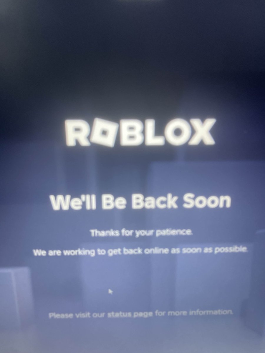 GIGABOI2's tweet image. Roblox... What's happening. THIS IS My friend Monitor btw. #roblox #ShutDownRoblox #ROBLOX