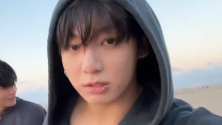 jjkgaIlery's tweet photo. i am so in love with him ): https://t.co/SAsFdC5yZm