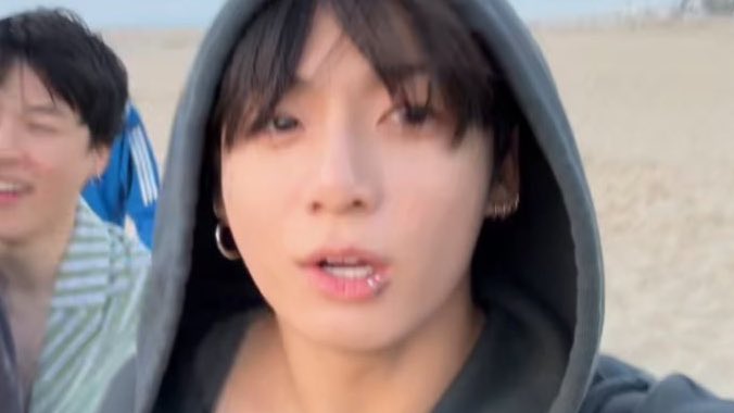 jjkgaIlery's tweet photo. i am so in love with him ): https://t.co/SAsFdC5yZm