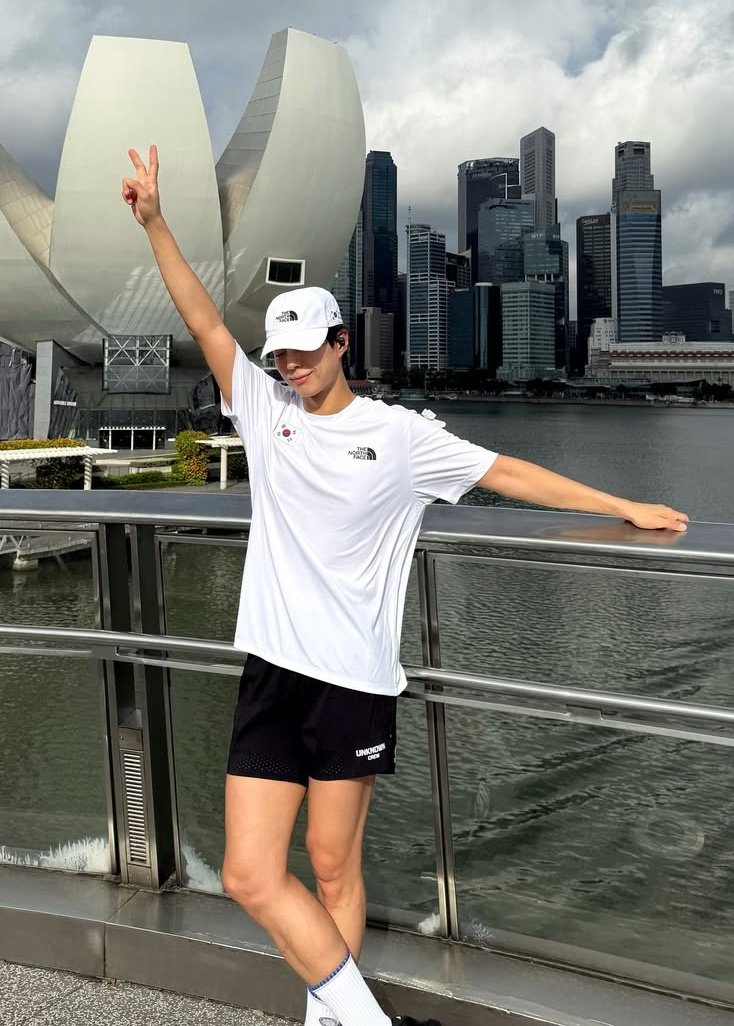 Hi 
Boy 💙 <a href="/BOGUMMY/">박보검</a> 
Sometimes I can't reach on twitt to see your update face , you are always in my mind 

So cute 🥰 &amp; fresh boy 😘

Noona love you 🏹💙 Boy 😘 Bogum 

My Crush 💙 Boy