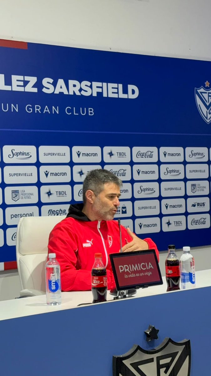 7TodoCAI's tweet photo. 🟥🎙️VACCARI EN CDP:

“Me gustaría que en mi club haya dirigentes capacitados para evaluar procesos."

"¿Qué piensan los directivos de Independiente sobre mi continuidad? 
No lo sé, preguntale a ellos." 

#Independiente https://t.co/IM3x3xMncI