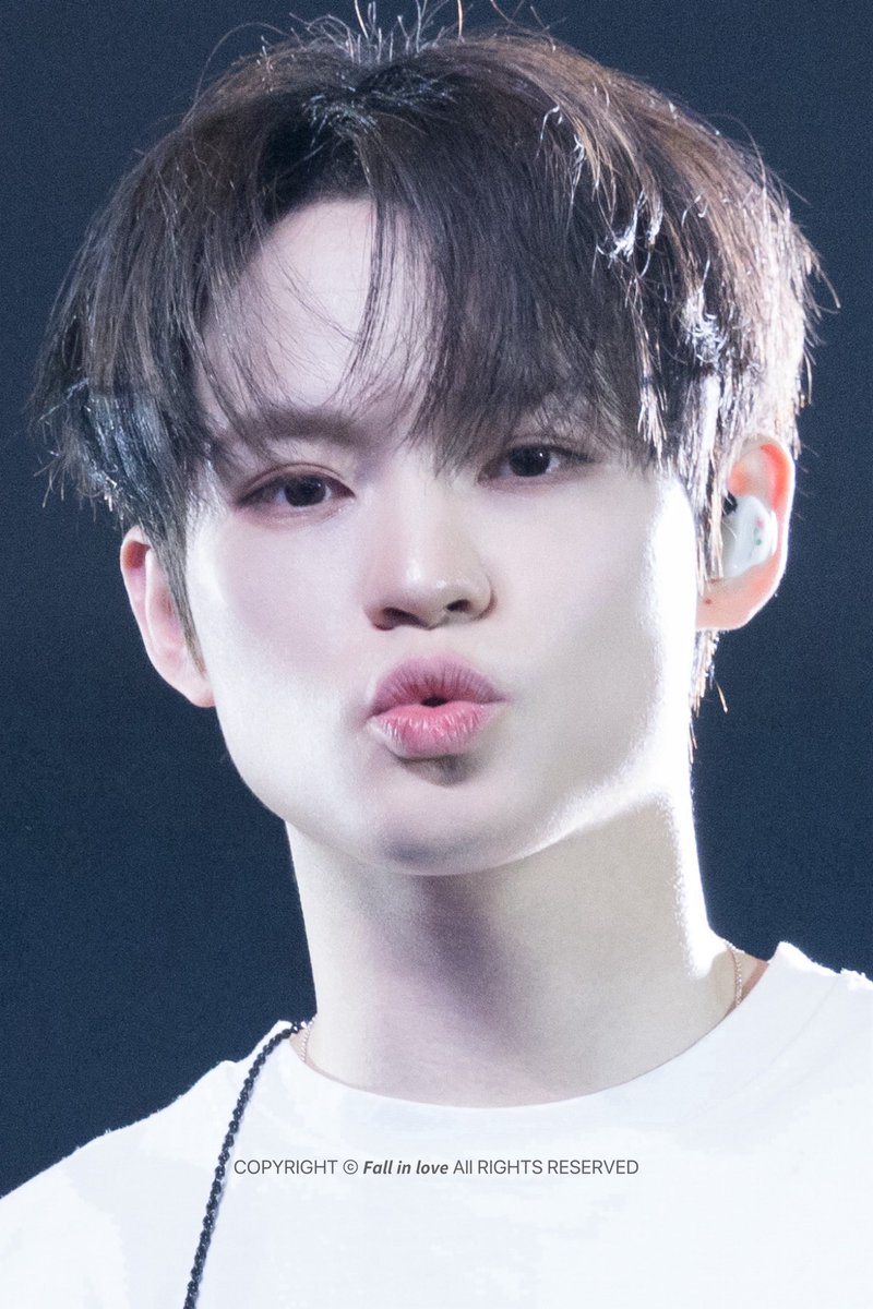 𝙁𝙖𝙡𝙡 𝙞𝙣 𝙡𝙤𝙫𝙚 tweet media