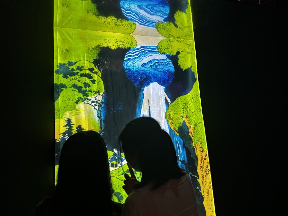 ukiyoeimmersive's tweet photo. 本日最終日

是非最後までお楽しみください😊
『#動き出す浮世絵展 FUKUOKA』
📍JR博多シティ9階 JR九州ホール
🕙10:00～20:00（最終入場19:15）
🔗 https://t.co/wBGVY9ioWv

#浮世絵展FUKUOKA #福岡おでかけ #没入体験
#静かに楽しむ時間 #アートと過ごす休日 https://t.co/d5XXWt6tTC