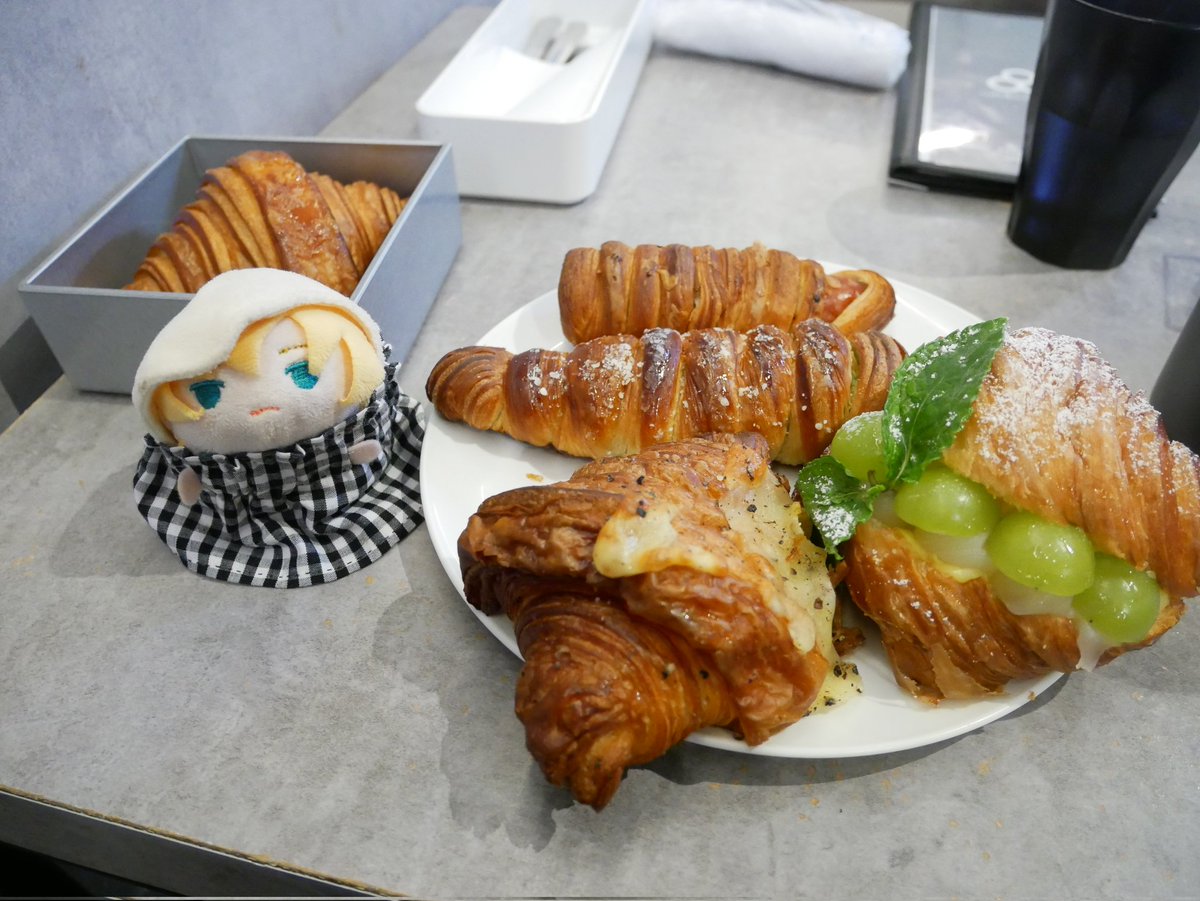 たべほーだい🥐🥐