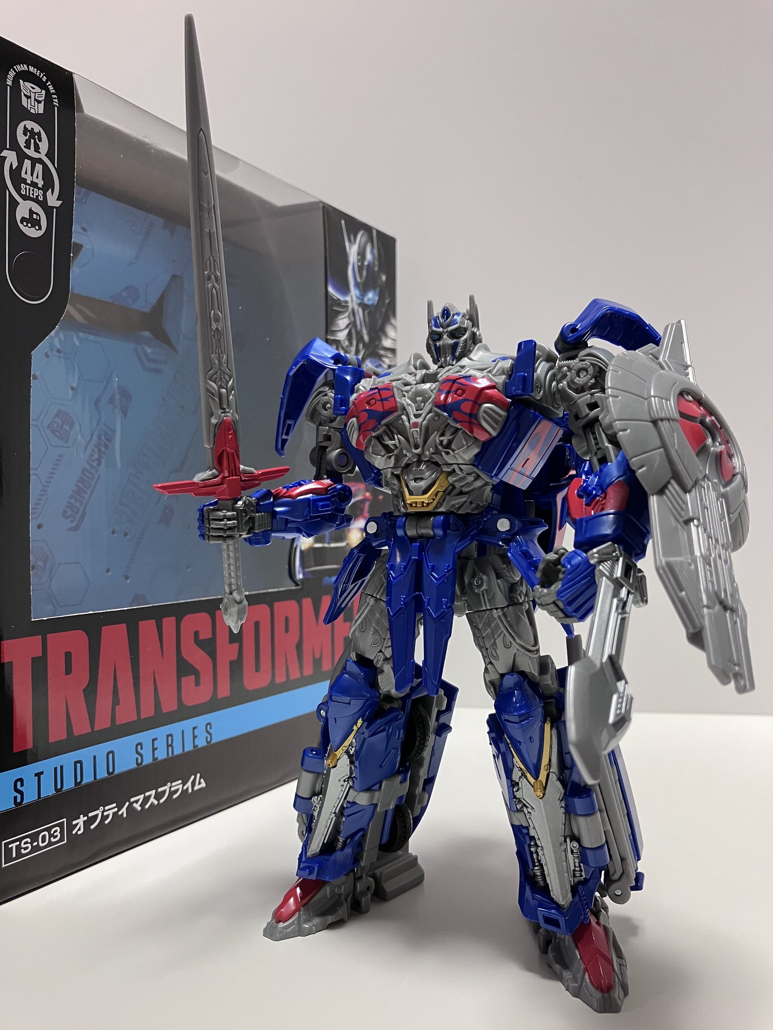 C-142 タカラトミー トランスフォーマー オプティマスプライム