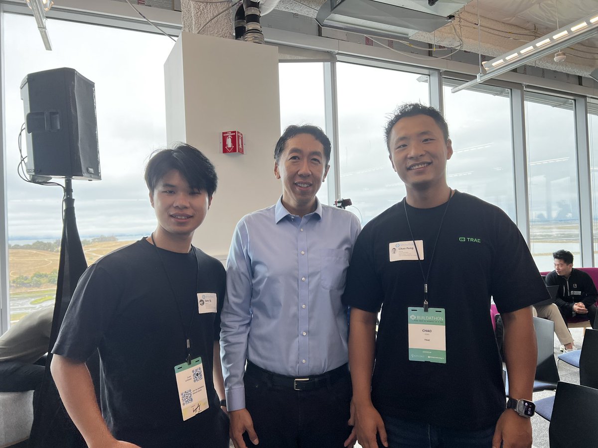 Had an amazing day at Buildathon ⚡—great talk with <a href="/AndrewYNg/">Andrew Ng</a> on the future of AI-assisted coding, and a fun panel discussion with <a href="/pirroh/">Michele Catasta</a> from <a href="/Replit/">Replit ⠕</a>, <a href="/pmaederyork/">Paxton Maeder-York</a> from <a href="/AnthropicAI/">Anthropic</a> and <a href="/elichen/">Eli Chen</a> from <a href="/AI_Fund/">AI Fund</a> on best practices for building with AI. Exciting to see 100+ devs