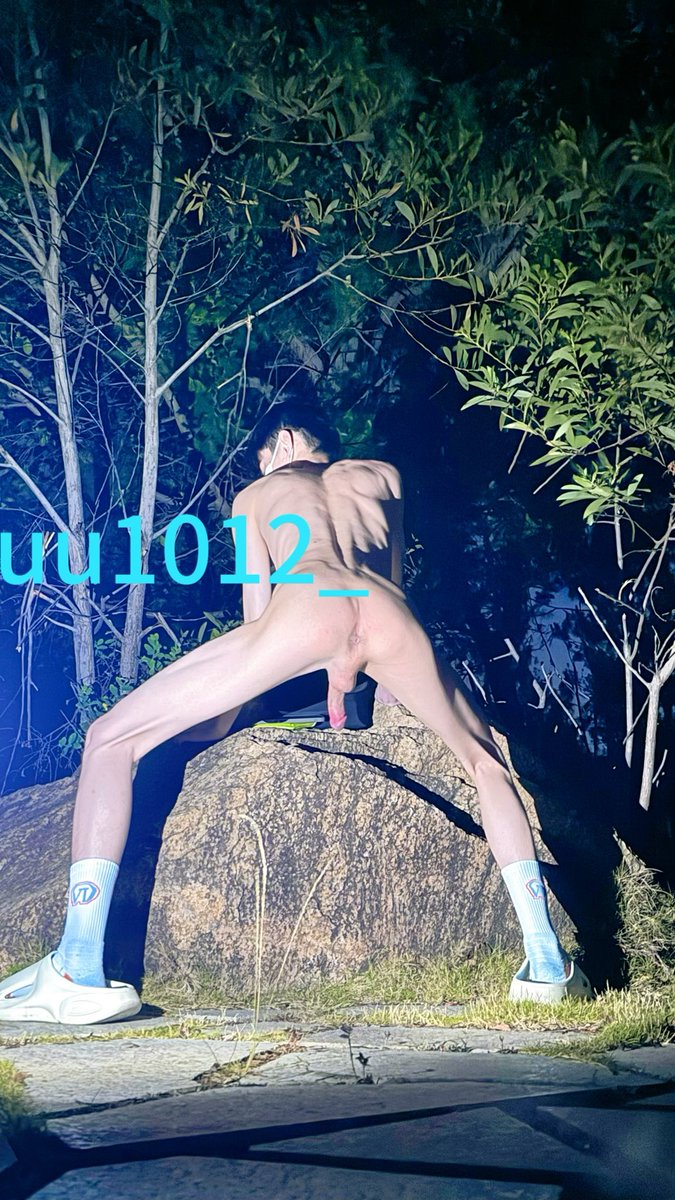 别看了过来你爹档下舔👅偶尔发下后面感觉也是可以的🥵 有人喜欢看流量高的话还会继续发！！！