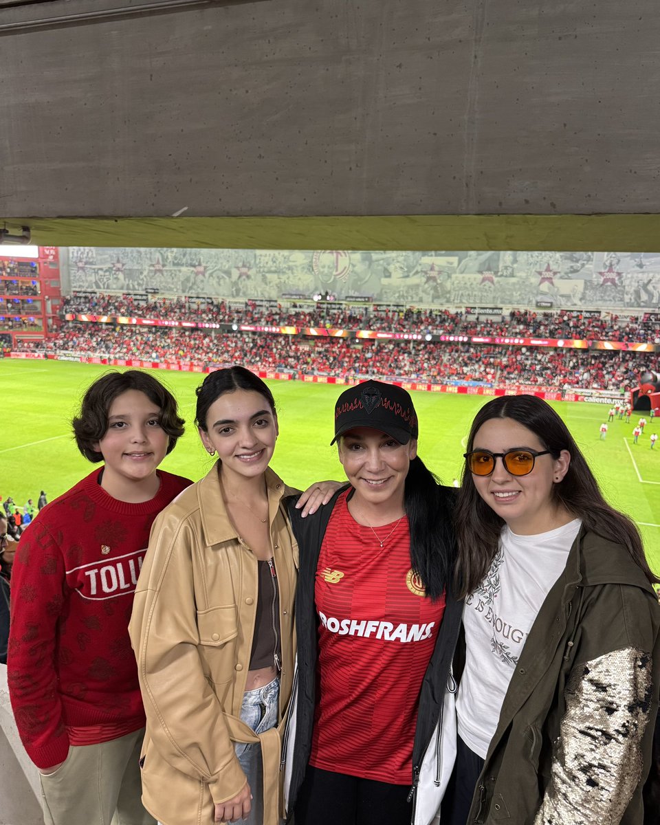 Apoyando al Toluca, vamos diablos!