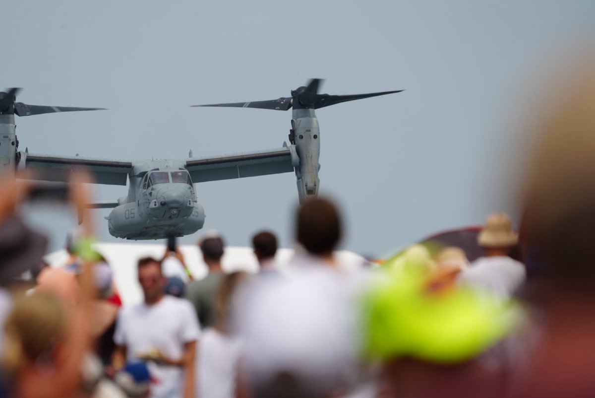 RTKAdventures's tweet photo. Had a great time at the 7th Annual @ThtrOnTheLake Viewing Party for the Chicago Air &amp; Water Show!  Get views and can get really close to the action!! A few shots from today. #ChooseChicago #ChicagoAirAndWaterShow #AirAndWaterShow https://t.co/pzzAiAH6FY