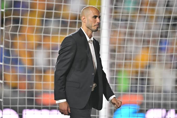 Fergzs01's tweet photo. Cada día estoy más convencido de tus formas y de tu manera de ver el fútbol. 

Faltan algunas cosas, eso no se puede negar, pero hoy abiertamente puedo gritarle a todo el mundo que en tí, GUIDO HERNÁN PIZARRO DEMESTRI, confío.