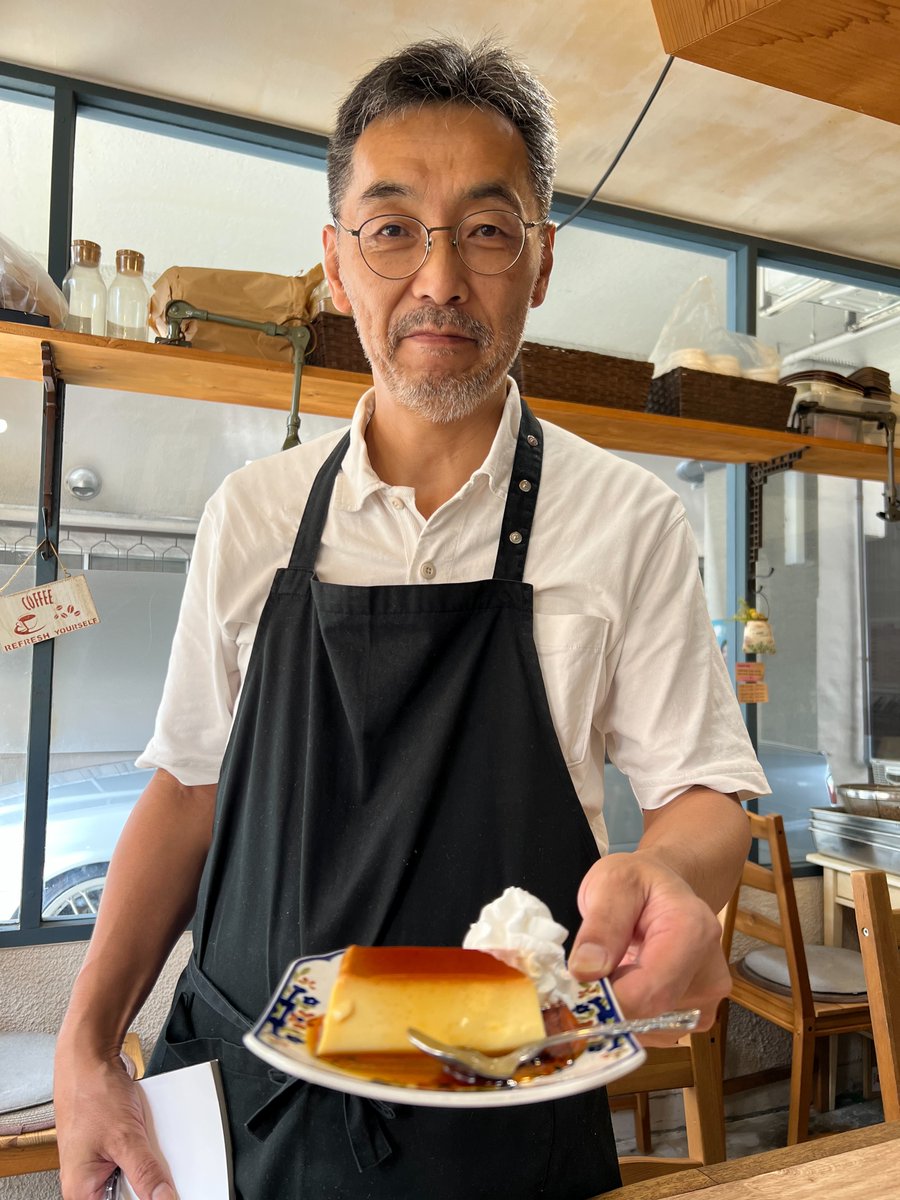 kaname_uragi's tweet photo. 【かなめ@浦議管理人のおすすめ甘味】
ロイヤルパインズホテル浦和近く
「砂時計さん(@urawanoura)の特製プリン」
正統派純喫茶のプリン。たっぷりのカラメルと生クリーム、美味しい珈琲との相性は抜群です。

#浦議チャンネルおすすめ甘味 #砂時計 #浦和珈琲 https://t.co/xRRXFBMl9g