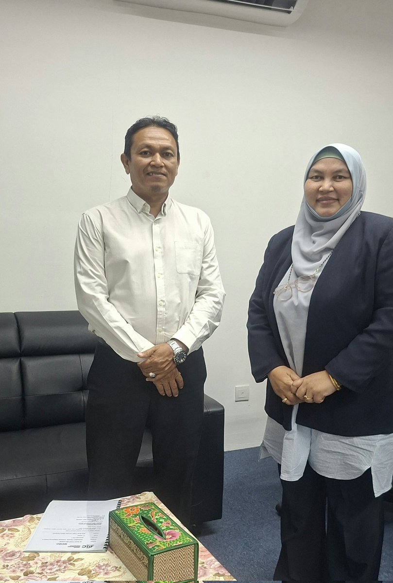 SarimahBtAhmad2's tweet photo. Welcome aboard Encik Sr Nasir. 
Semoga menguatkan lagi pasukan PIC dari aspek pentadbiran kontrak.
@pmrt_package2 
15.8.2025 https://t.co/5P56MzpeYf