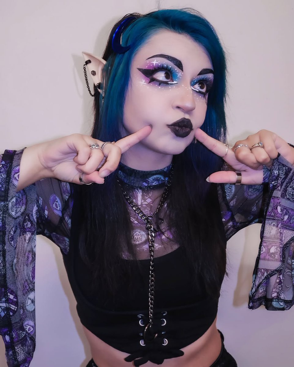 Silly little elf girl...