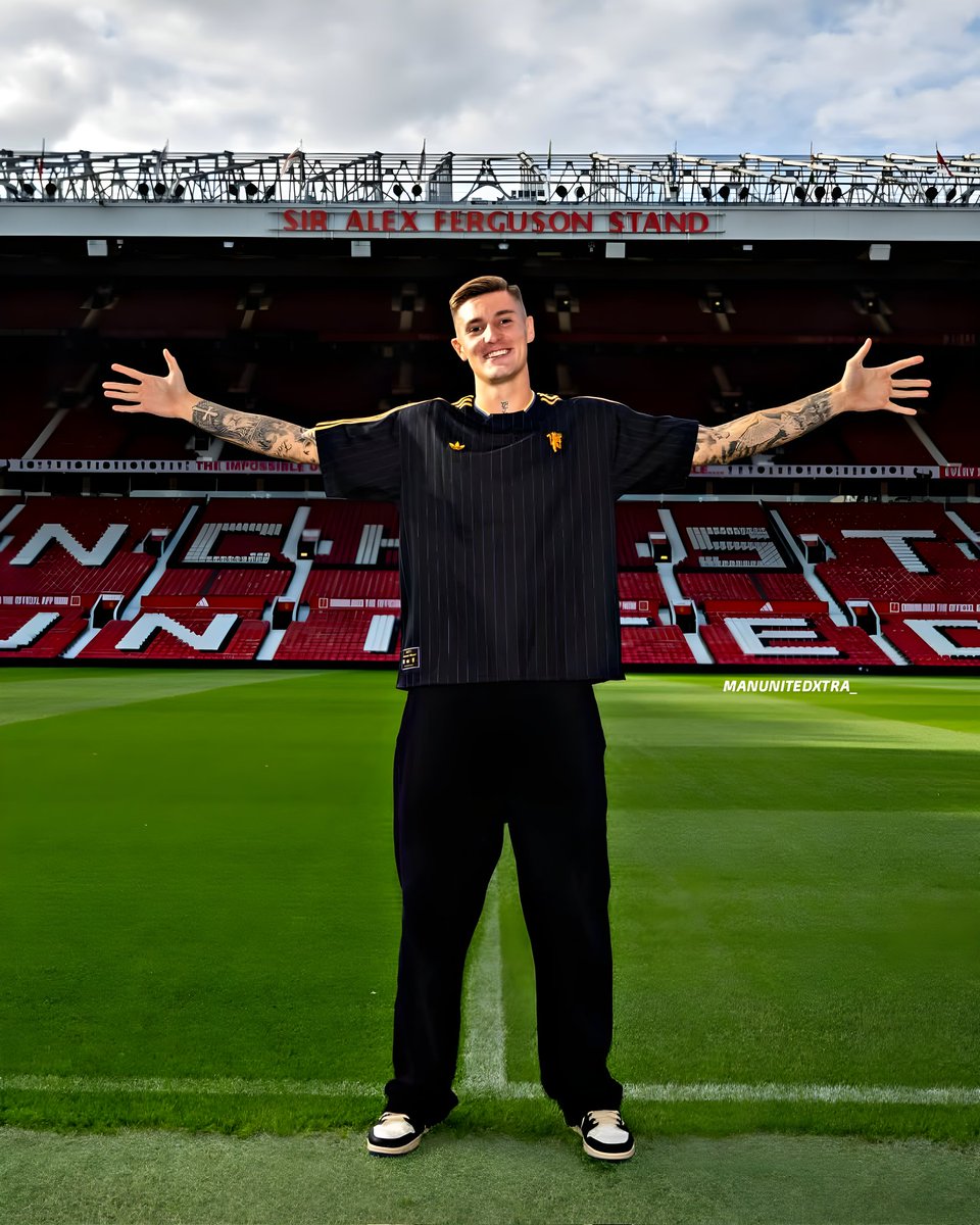 mufcpepi's tweet image. Ready for yanited ball #MainEvent ❤️