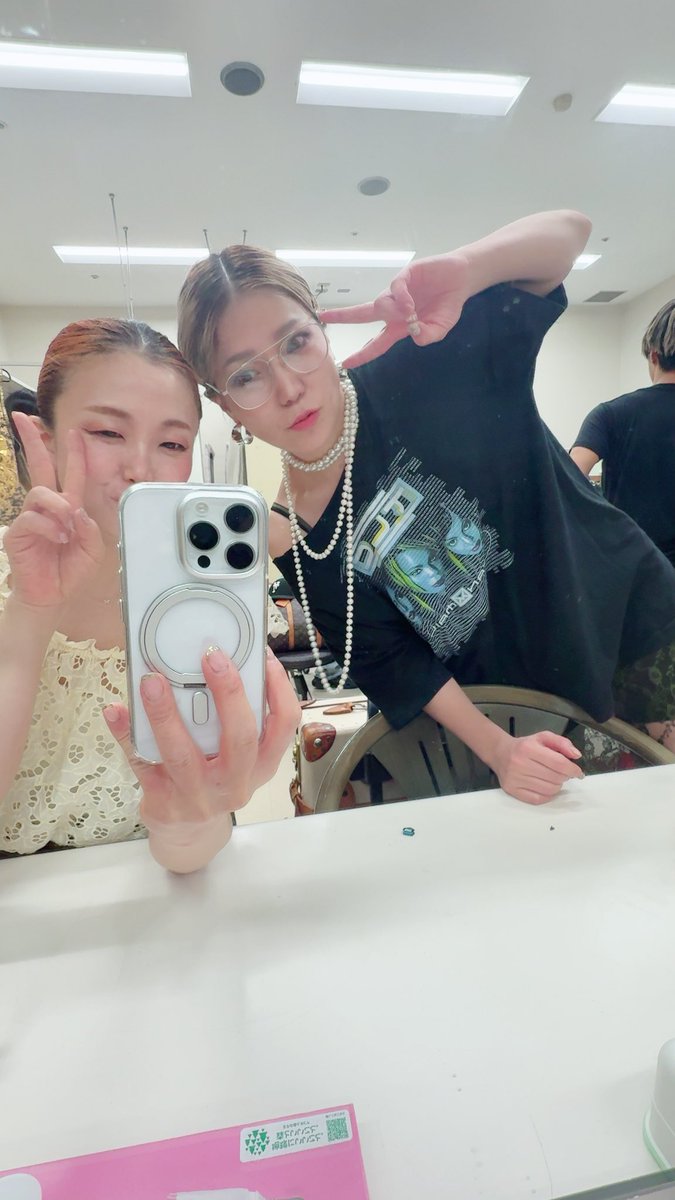 mido_midoringo's tweet photo. 広島公演ありがとうございました🍋🦪⛩️

大好きな街にこうして戻って来させて頂いて本当にありがとうございました！
皆さんの楽しんでくださる姿
熱気、声援本当に脳裏に焼き付いています❤️‍🔥
初心を忘れずにa-nation
国内ツアー大阪へと繋げて行きたいと思います🔥
#ayuasiatour2025 
#hiroshima https://t.co/O3Uof5TpwB