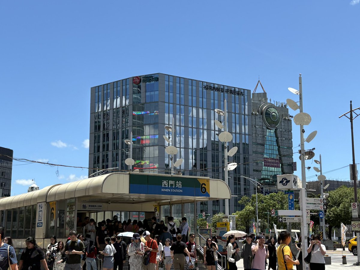 alone_time436's tweet photo. こんにちは😃

日本に帰国したらYouTubeの返信をします😓

すみません💦 https://t.co/GEjWHQyHKa