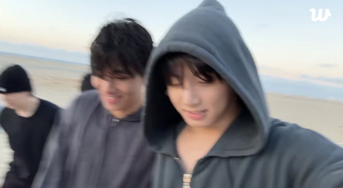 🌈💜💚KOOKVTAEKOOKBTSFOREVER𐤀 tweet media