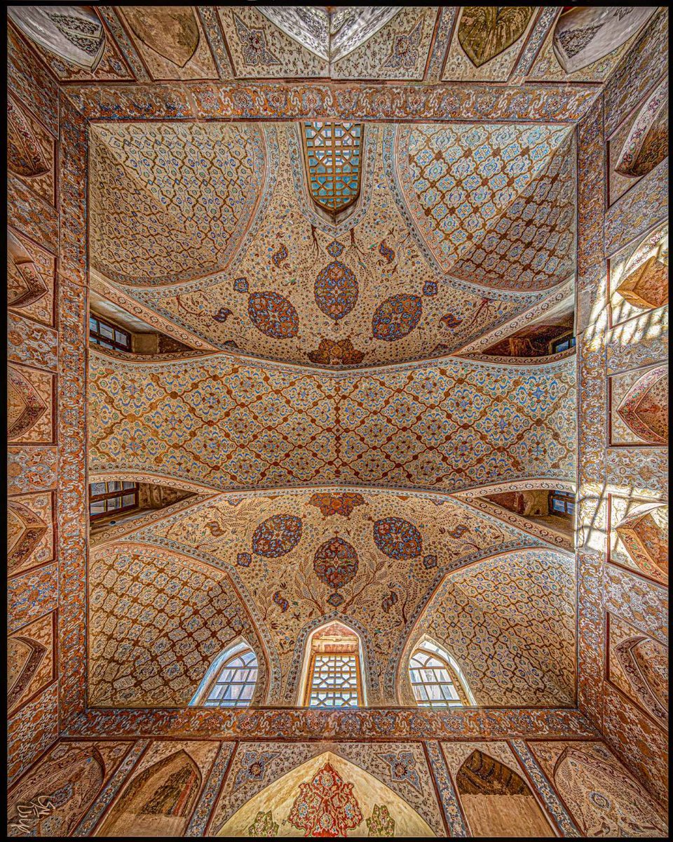 radiofarhang_ir's tweet photo. کاخ عالی قاپو اصفهان، شاهکاری در قلب نقش جهان
#beautiful_iran
#Beautiful_Places_In_Iran
#iran https://t.co/mbtUw3Pt06