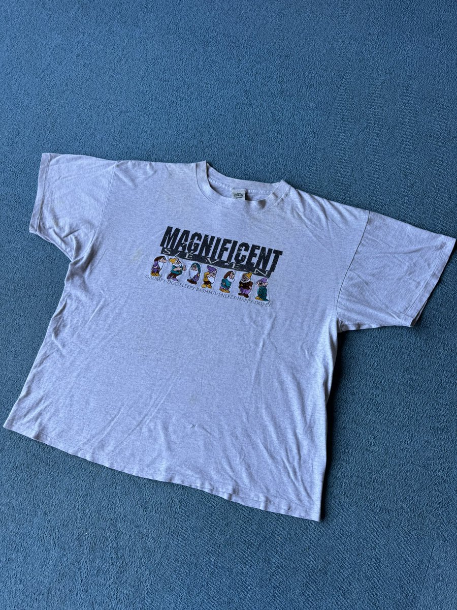 mirage029's tweet photo. SP❤️🔥
.
Disney
.
Snow White
Seven Dwarfs
.
" Magnificent Seven "
.
白雪姫の7人の小人のスペシャルなTシャツ👕
かなり希少なアイテムなので是非チェックして下さい✅
.
大洗シーサイドステーション2階
Mirage
.
#茨城 #大洗 #古着屋
#大洗シーサイドステーション
#disney #snowwhite #sevendwarfs https://t.co/qFhvfIDye8