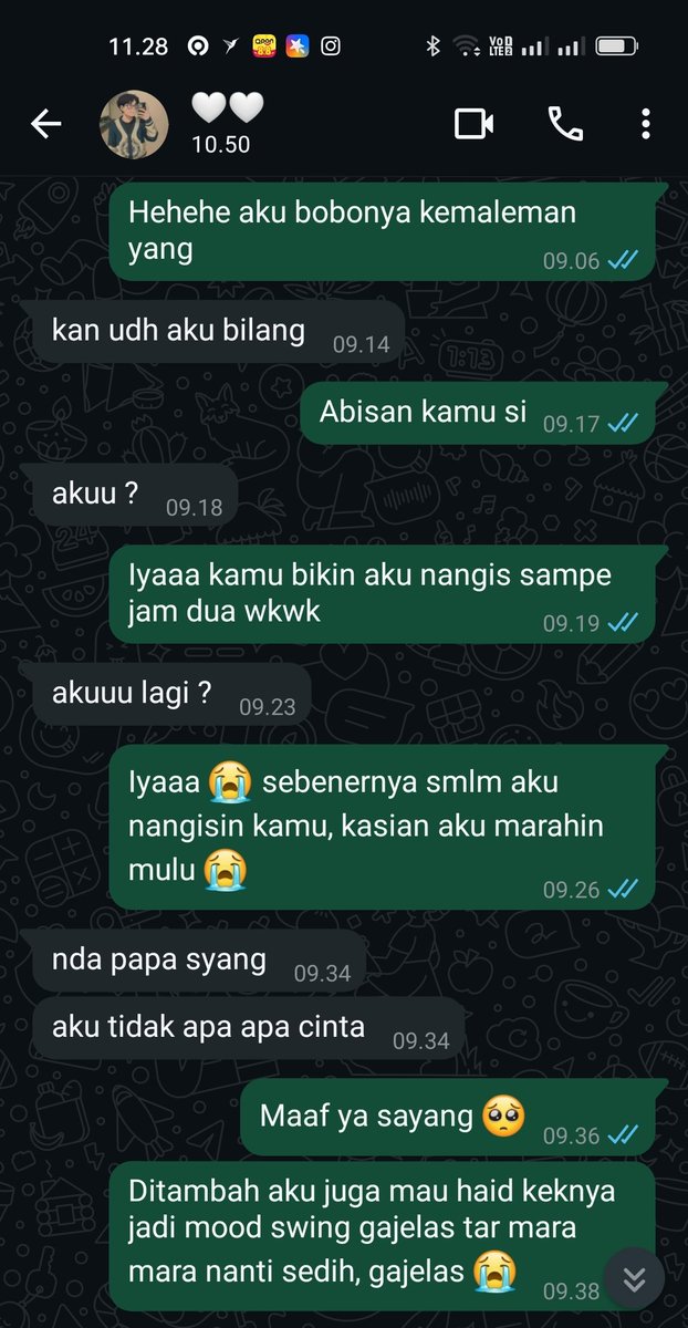 cewecakwe's tweet photo. Dia sasaran empuk kalo lagi kena mood swing, tapi dia ga pernah marah, gimana gua ga sedih 😭 https://t.co/saTPUIHFEt