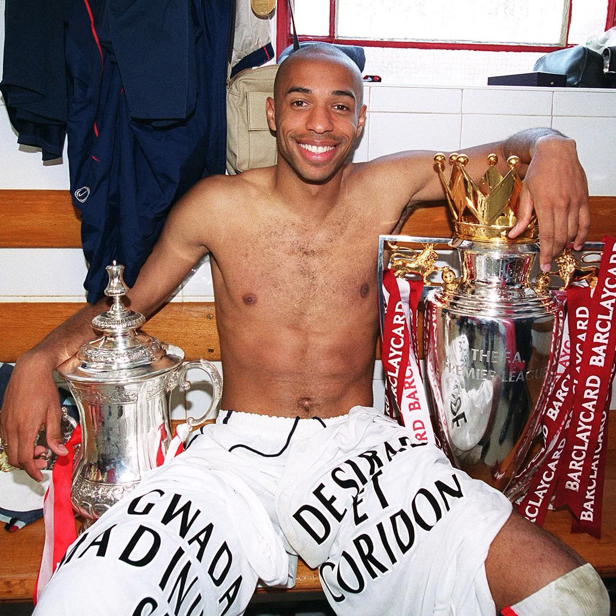 AzengaMoses's tweet photo. Today 1977, a legend was born 
Happy birthday THIERRY HENRY https://t.co/lPLliV6uLk