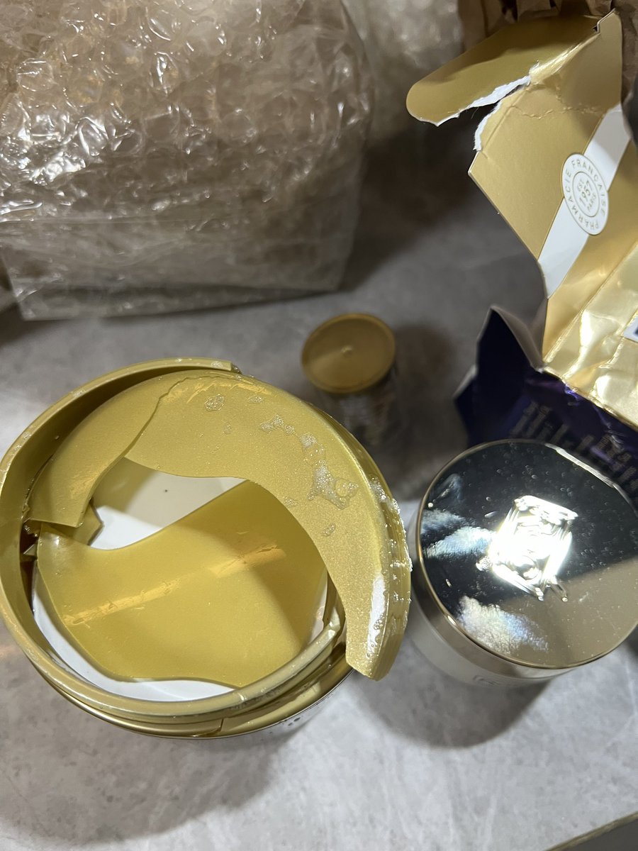 Mrs_Sol17's tweet photo. What is this @amazon ? Is there no bubblewrap in America that you just send skincare in this terrible packing to the Philippines?  Look how shitty these items are @rocskincare_ https://t.co/B03v5wyNFX
