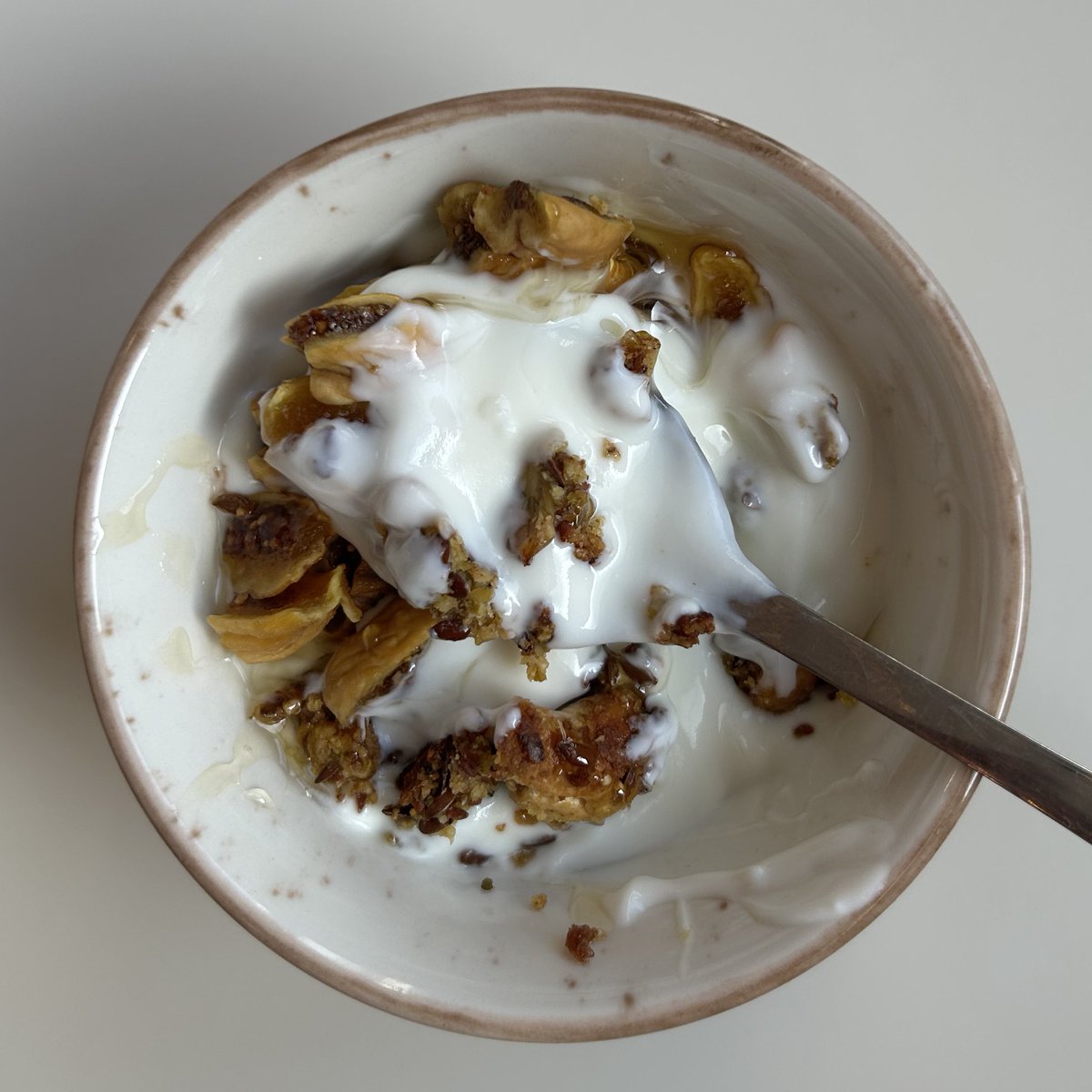 dried figs and granola crumbles yogurt bowl