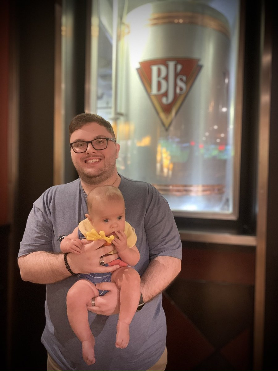 ChristianM_28's tweet image. My baby nephew Braxton Lee with Aunt Becky 💛