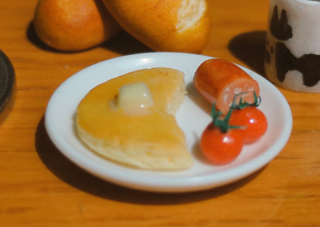 drop2861's tweet photo. 魔女の宅急便のホットケーキ🥞
#粘土 
#ミニチュアフード 
#ジブリ https://t.co/DRKYy59uM7