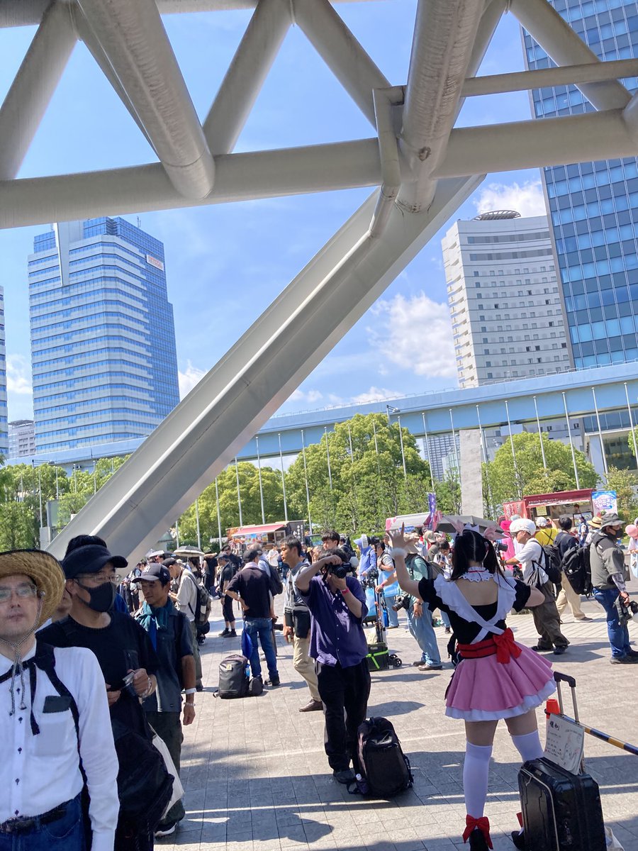 ohirune1's tweet photo. MAGick @mikuru_cat22 
庭園のコスプレエリアは背後に誰も居ない絶好のロケーション！
📲 専用ハッシュタグ：#MAG106 #C106 #コミケ #Cyberpunk https://t.co/JUd0uywUI4