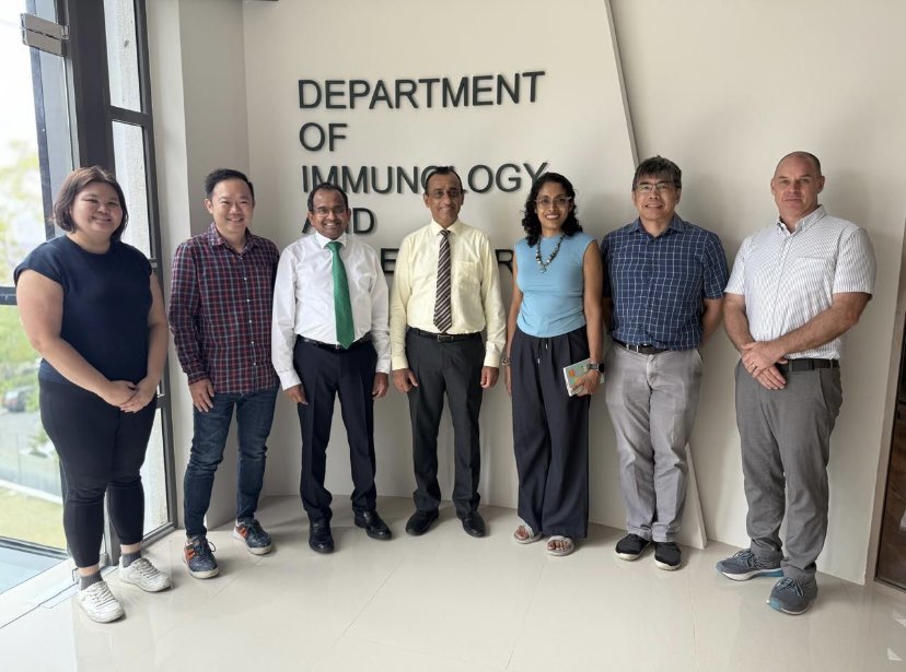 aller_gyimm's tweet photo. This week we had the pleasure of hosting our collaborators from Singapore - Prof. Tsin Wen Yeo, Prof. Rukie de Alwis, Dr. Andrew Teo and Dr. Siew Wai Fong - to work with us on advancing research into Chikungunya.💡🦟
#chikungunya #mosquito #outbreaks #collaboration #iai #srilanka https://t.co/5IZR2wO4go