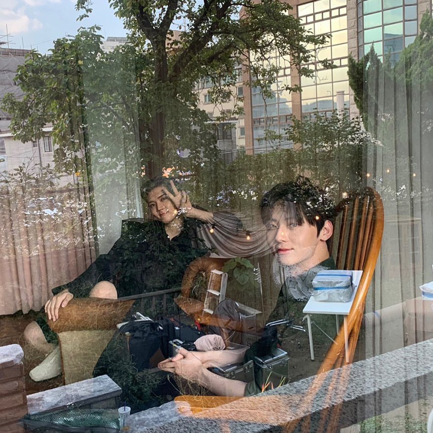 lollapang's tweet image. 민연이 생일에 1등으로 축하해 준 사람 밍기래~!~~!