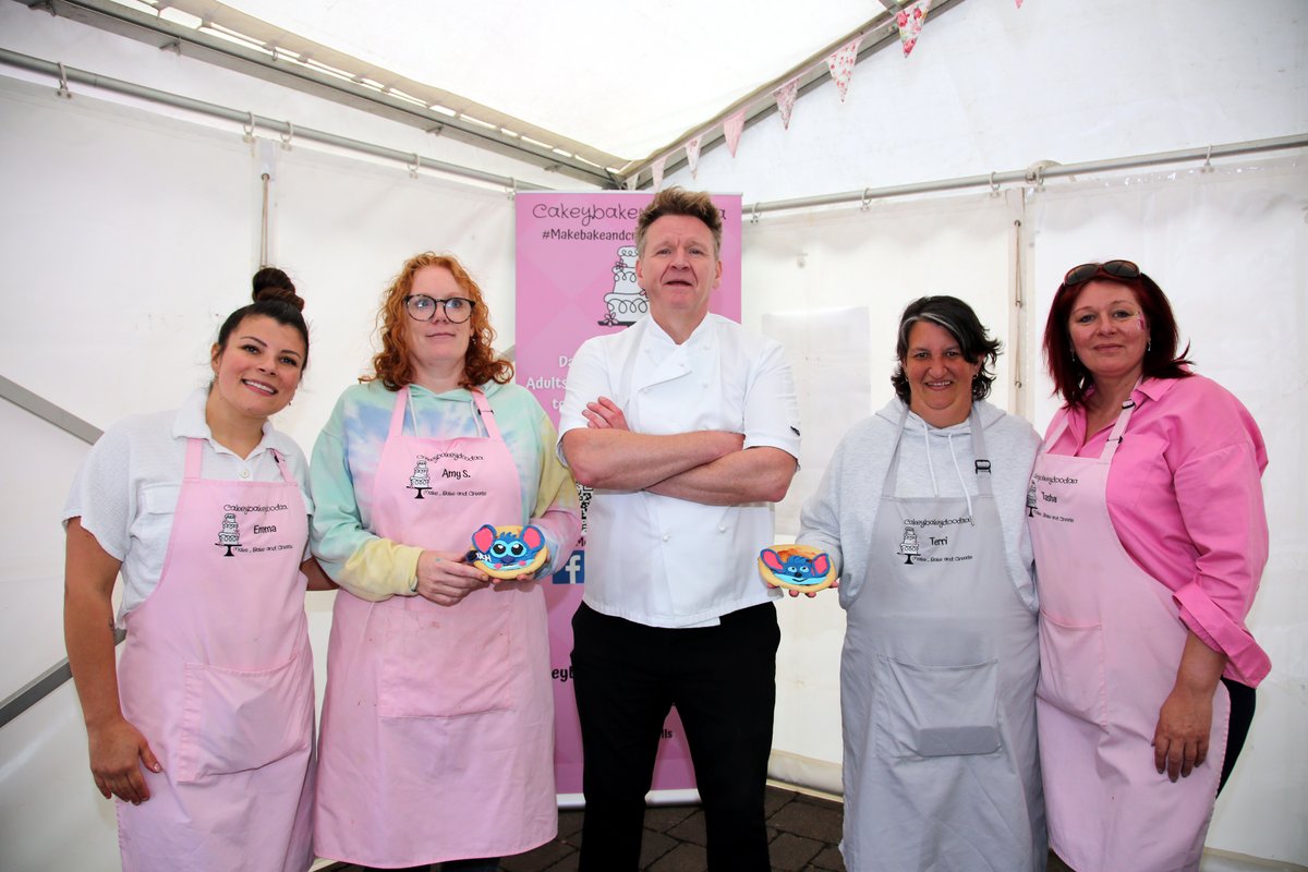 Happy National Cupcake Day! Throwback to our Food Fest where we enjoyed lots of cakes and decorating workshops by CakeyBakeyDooDaa 👏🧁