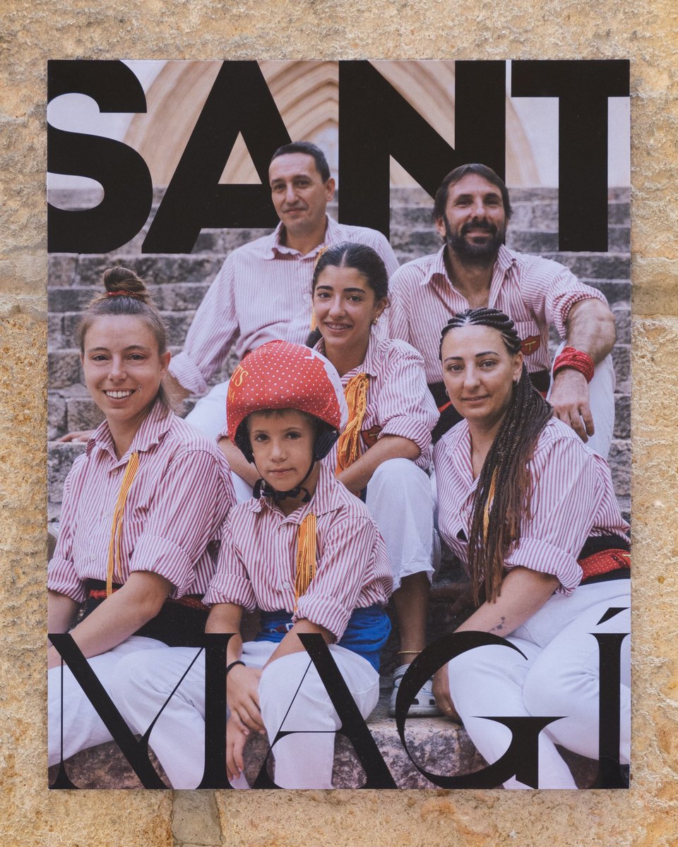 Som de la plaça. 

On els dies grans fan que tot tingui sentit.
On l’orgull, la ràbia i l’amor es troben.
On la ratllada ho és més que mai. 
On sabem d’on venim i cap a on anem.

Som de les Cols i, amb la nostra gent i la feina feta, tenim moltes ganes d’un altre 19 d’agost.

❤️